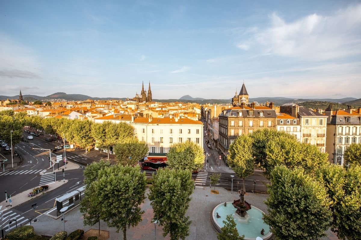 Un séjour en amoureux : Top 10 des hôtels romantiques à Clermont-Ferrand