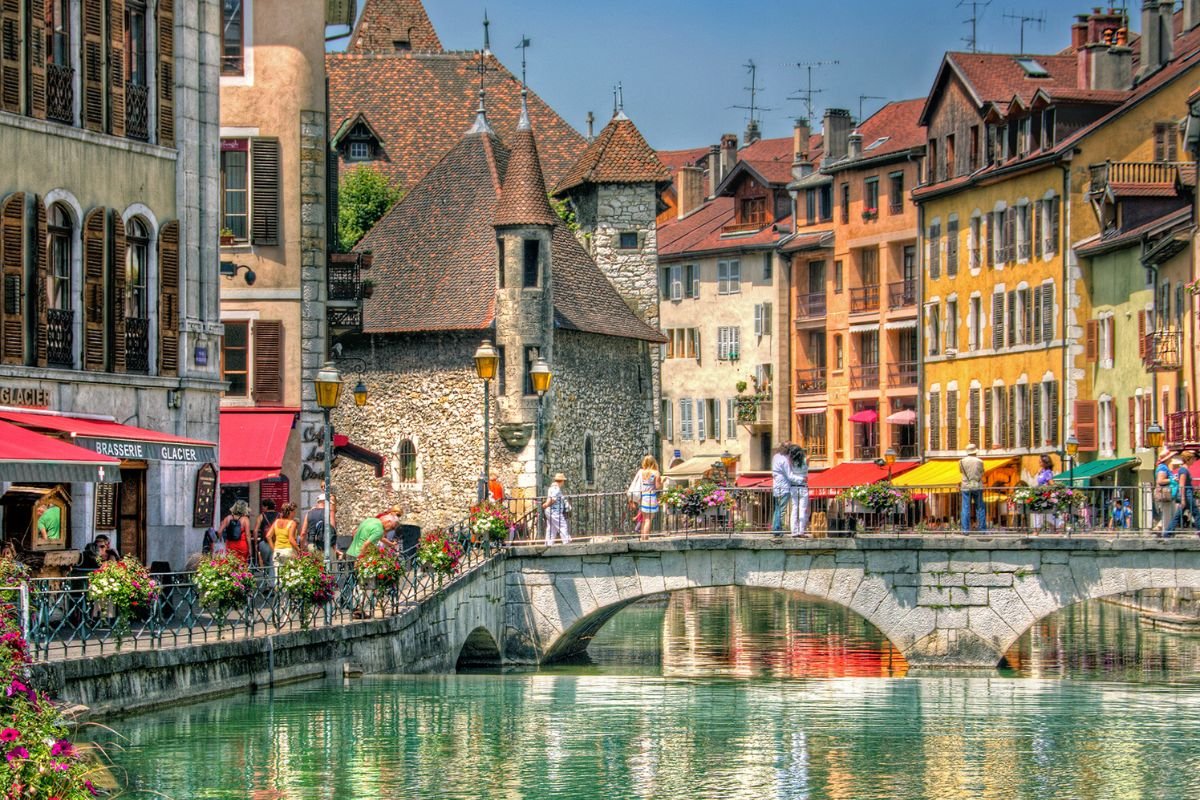 Top 10 des hôtels romantiques à Annecy pour un séjour inoubliable